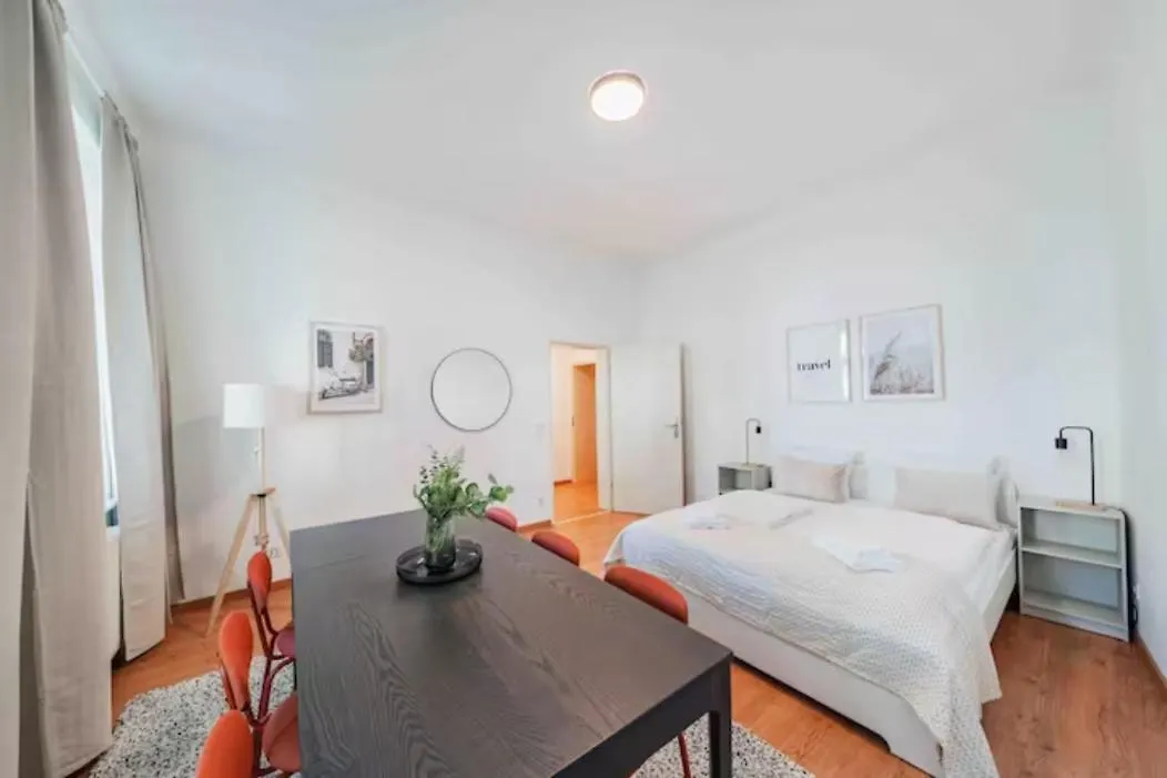Apartments Next To Schoenbrunn - Free Parking !!! Vienna
